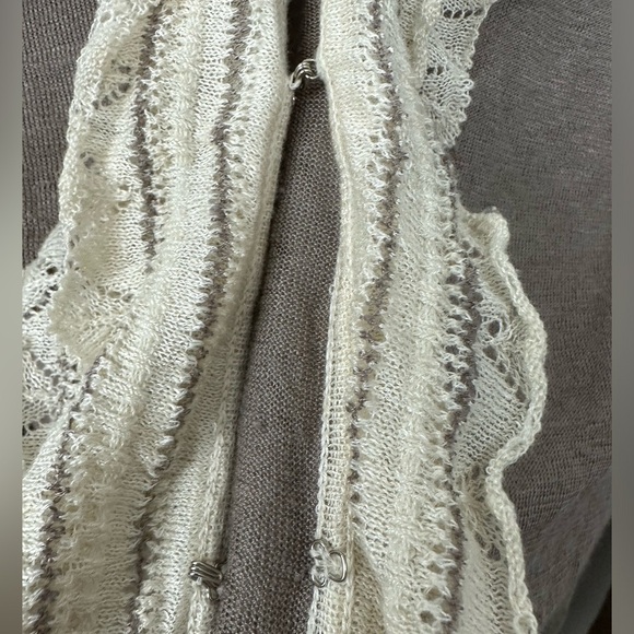 Y2K Tan and Cream Ruffle Single Button Sweater Top - Picture 7 of 8